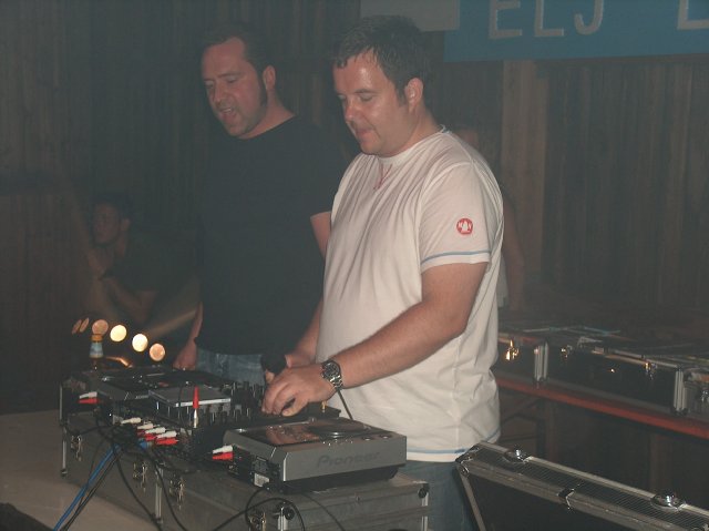 megabeach066